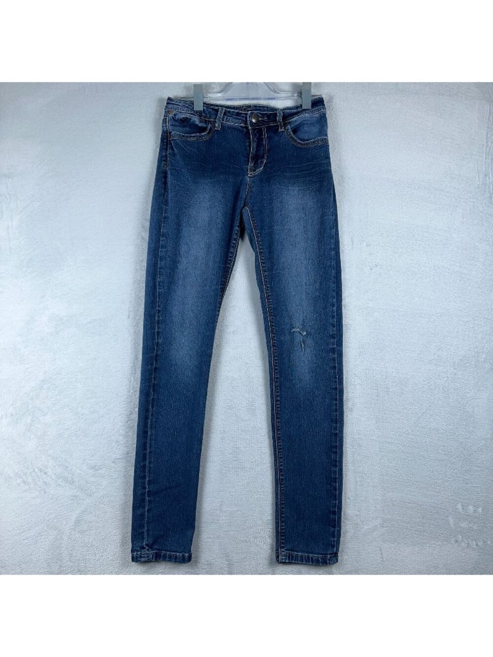 Lola Jeans Size 6 Skinny Blue Distressed Embroidered Back Pockets Dark Wash